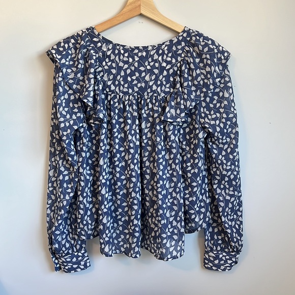 Gap Blouse size small - Picture 2 of 5